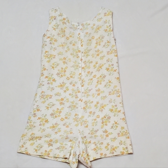 Vintage 1950s Handmade Yellow Floral Woven Linen Side Pocket Shorty Romper - Picture 9 of 11